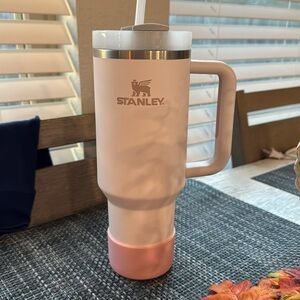 Rose Quartz 40oz Stanley